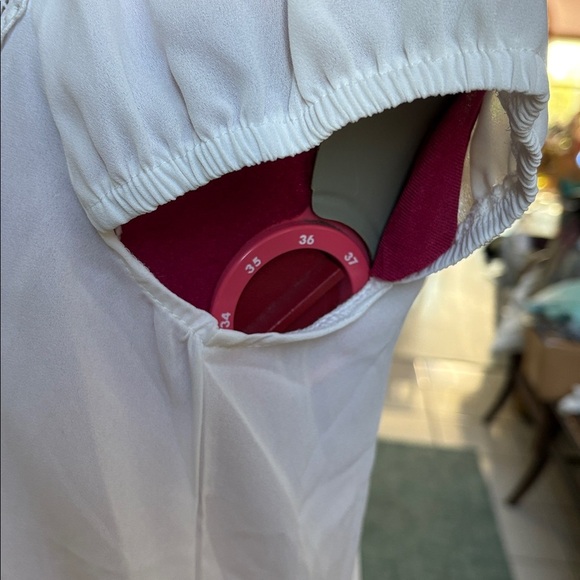 Available by Angela fashion blouse 100%poly lace, trimmed V-neck lace up NWOT - Picture 10 of 10